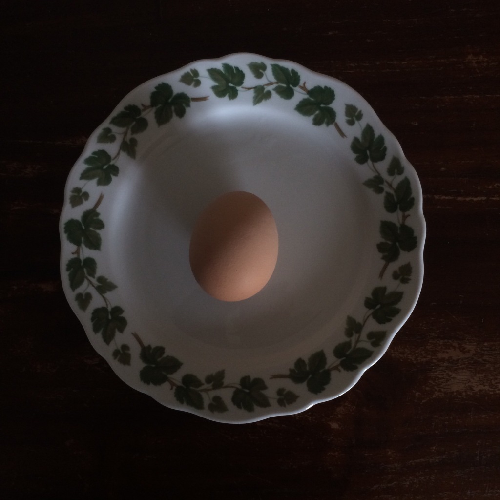 Ei auf Teller